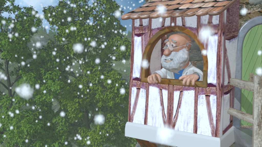Ein älterer Mann mit Brille und weißem Bart schaut aus einem Fenster eines Fachwerkhauses auf fallenden Schnee.