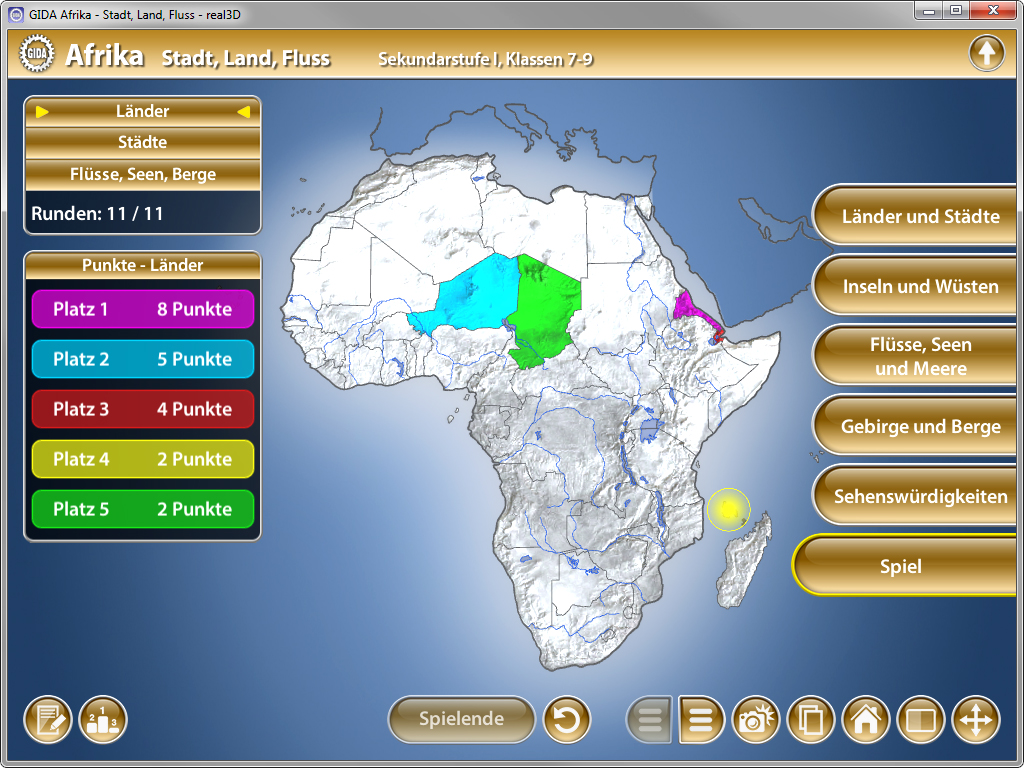 Karte von Afrika mit farblich markierten Regionen und einem Spielinterface zur Auswahl von Ländern, Städten, Flüssen und Bergen.