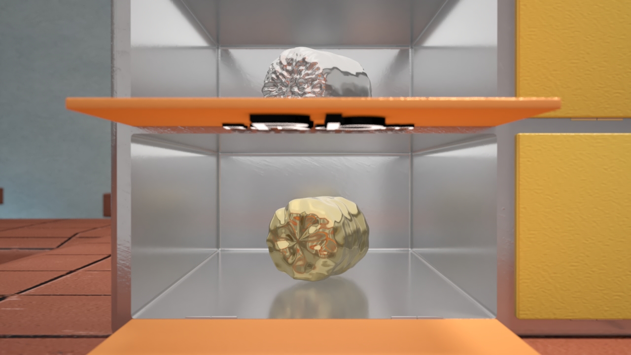 Ein Kühlschrankregal mit einem silbernen und einem goldenen Gegenstand, die beide glänzen.